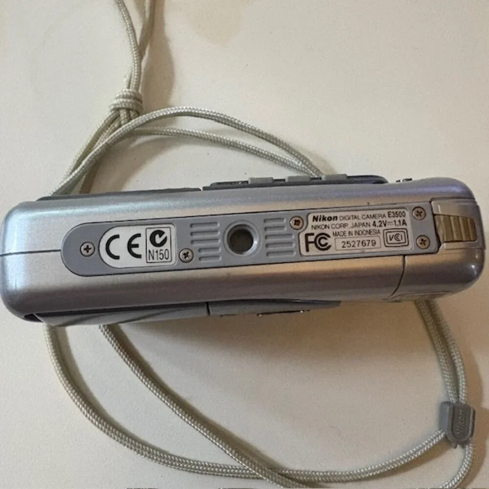 Nikon Coolpix 3500 3.2 MP Digital Camera – Retro Compact – Tested